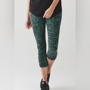 Lululemon Wunder Under Crop (Hi-Rise), size 6 (with bonus tote bag)